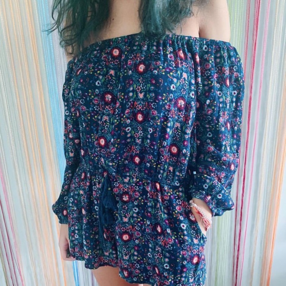 Off the shoulder floral romper!